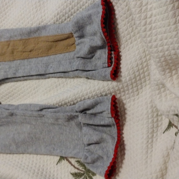 Christmas Outfit - Picture 3 of 7